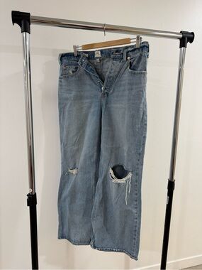 Universal Thread Light Blue Flare & Wide Leg Jeans